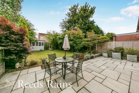 3 bedroom semi-detached house for sale, Maple Avenue, Cheshire SK11
