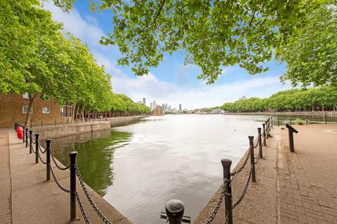1 bedroom flat for sale, Sweden Gate, London SE16