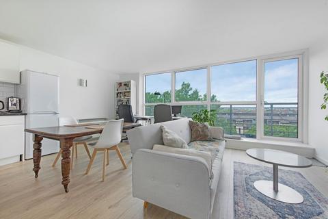 1 bedroom flat for sale, Sweden Gate, London SE16
