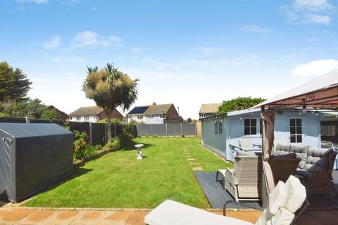 4 bedroom detached bungalow for sale, Beacon Road, Broadstairs
