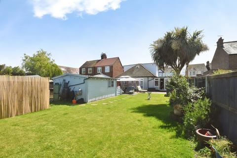 4 bedroom detached bungalow for sale, Beacon Road, Broadstairs