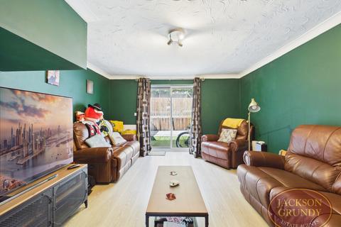 2 bedroom terraced house for sale, Clevedon Court, Daventry, NN11 8AD