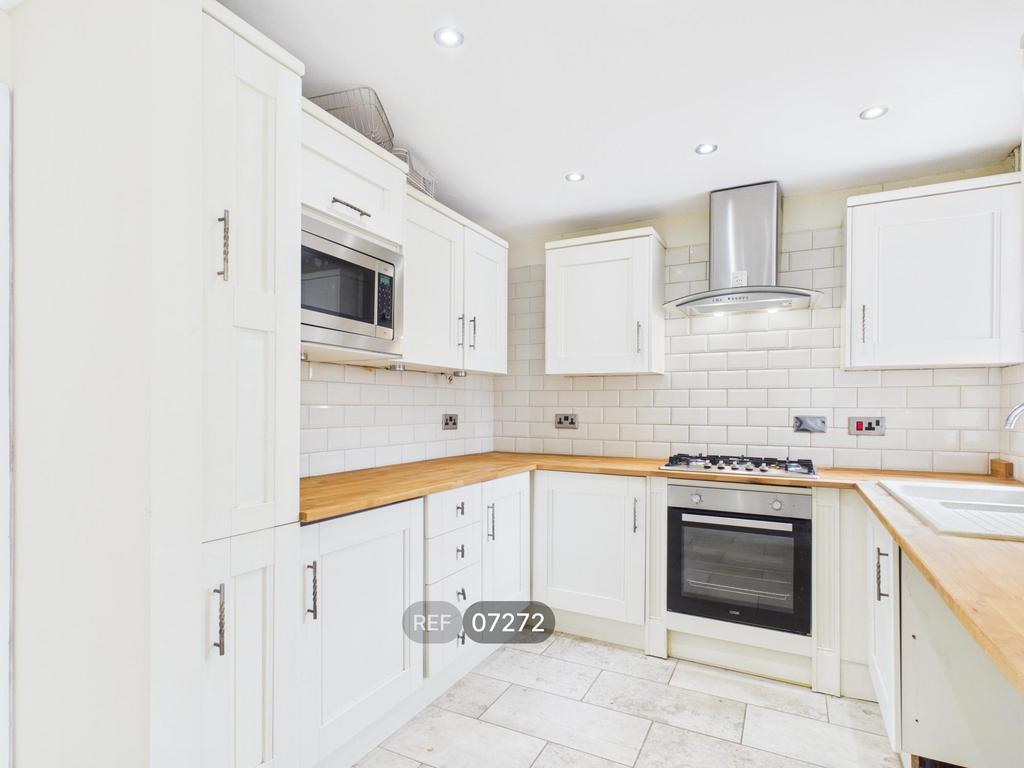 3 bedroom terraced house to rent