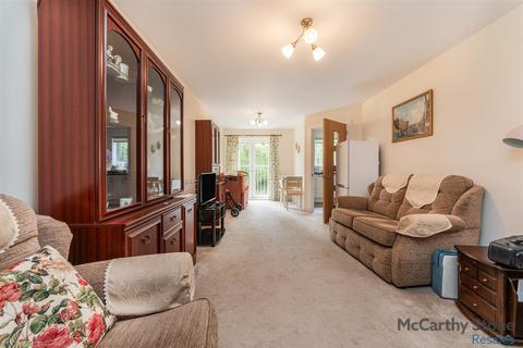 1 bedroom apartment for sale, Roslyn Court, Lisle Lane, Ely, Cambridgeshire, CB7 4FA