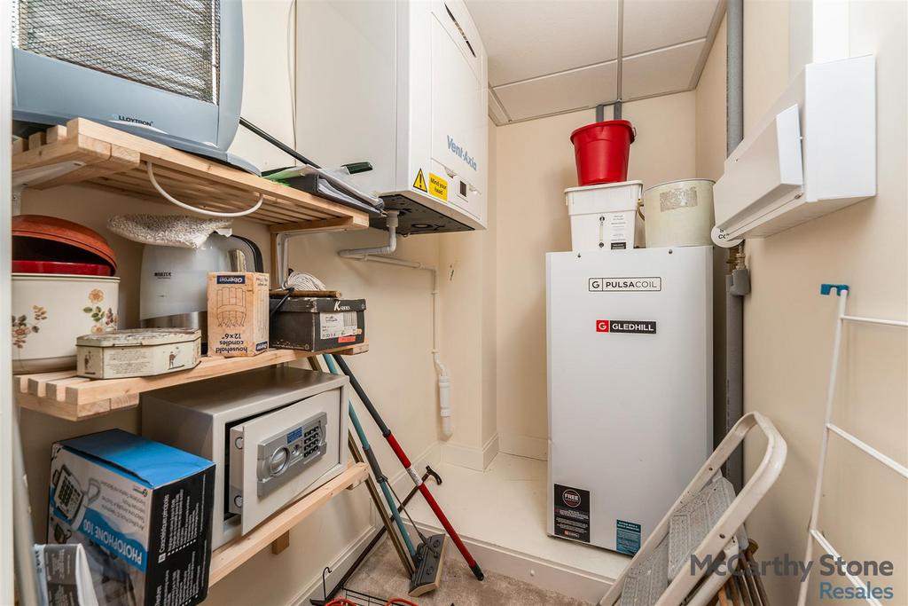 Utility room, utility