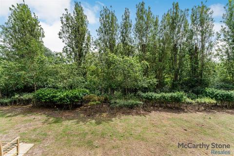 1 bedroom apartment for sale, Roslyn Court, Lisle Lane, Ely, Cambridgeshire, CB7 4FA