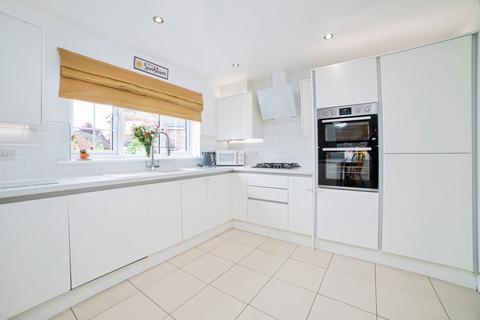 4 bedroom detached house for sale, Beacon View, NEWARK, Nottinghamshire, NG22