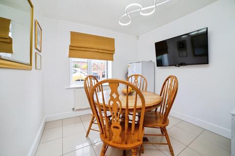 4 bedroom detached house for sale, Beacon View, NEWARK, Nottinghamshire, NG22