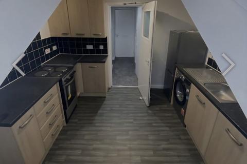 2 bedroom apartment to rent, Myrtle Road, Leicester