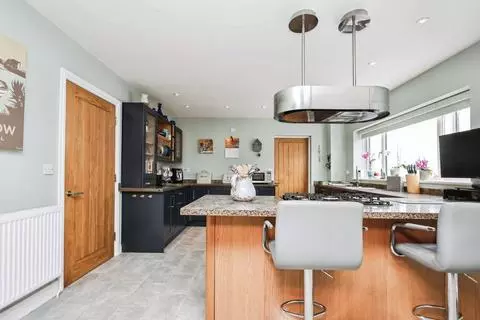 5 bedroom detached house for sale - Widok 2