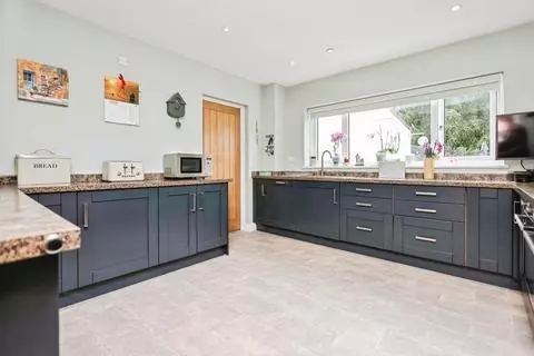 5 bedroom detached house for sale - Widok 3