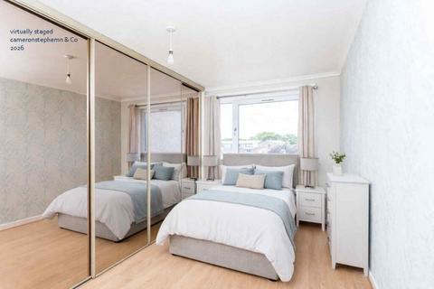 3 bedroom flat for sale, 70 Northfield Farm Avenue, Edinburgh EH8 7QN