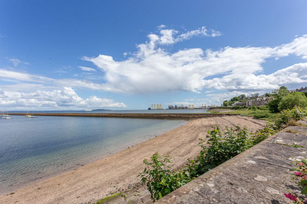 House in Edinburgh, Wardieburn, Granton and District - View 5