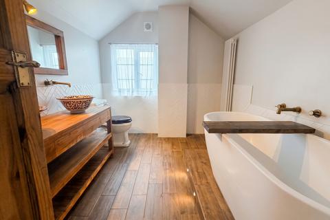 4 bedroom terraced house for sale, Manor House Road, Glastonbury