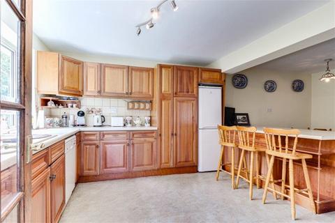 5 bedroom detached house for sale, 6 The Lawns, Milford GU8