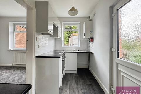 3 bedroom semi-detached house to rent, Briarfield Road, Heaton Chapel, Stockport, SK4