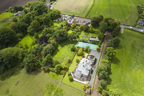 5 bedroom detached house for sale, Hopton Hall Lane, Mirfield