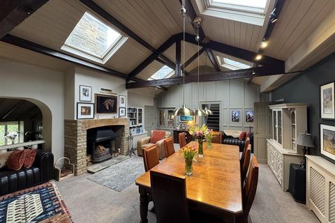 5 bedroom detached house for sale, Hopton Hall Lane, Mirfield