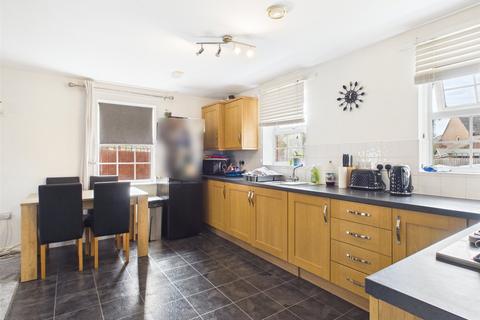 2 bedroom apartment for sale, Chalkpit Lane, Chinnor OX39