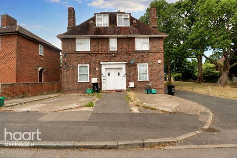 Framlingham Crescent, London