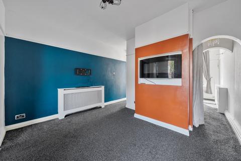 2 bedroom terraced house to rent, Londesborough Road, Hampshire PO4
