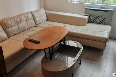 1 bedroom flat for sale, Romney Court, London, Greater W12