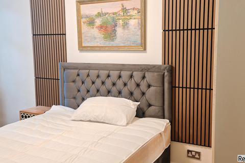 1 bedroom flat for sale, Romney Court, London, Greater W12