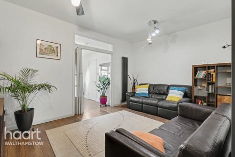 3 bedroom terraced house for sale, Luton Road, Walthamstow