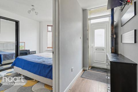 3 bedroom terraced house for sale, Luton Road, Walthamstow