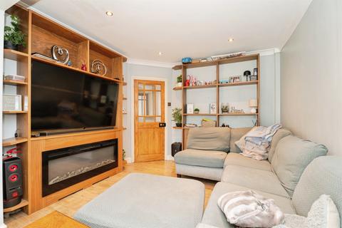 3 bedroom detached house for sale, Cley Road, Holt