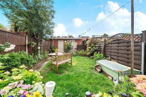 4 bedroom terraced house for sale, Medway Drive, Perivale, Greenford