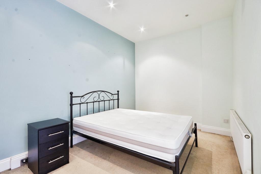 Apartment in Nottingham, Rainbow Quarter, St Ann's - View 6
