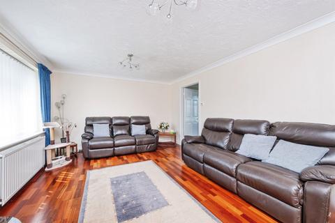 4 bedroom detached house for sale, Swan Close, Buckingham