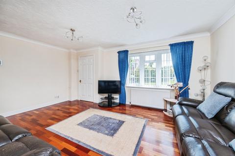 4 bedroom detached house for sale, Swan Close, Buckingham
