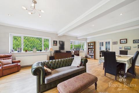 5 bedroom bungalow for sale, School Green Lane, Sheffield S10