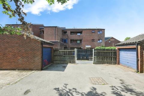 1 bedroom flat for sale, Tee Side, Hertford