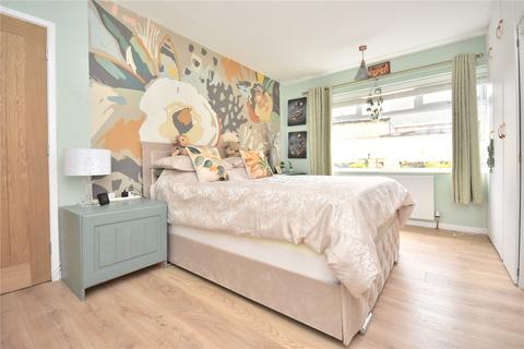2 bedroom bungalow for sale, Temple Park Gardens, Leeds, West Yorkshire
