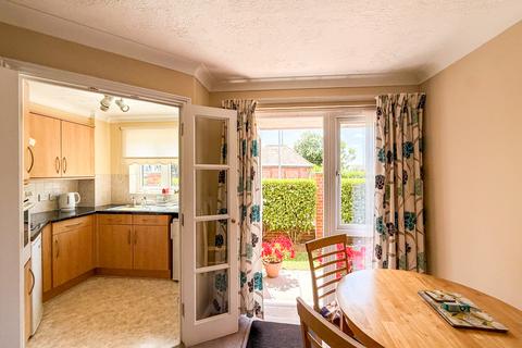 1 bedroom retirement property for sale, St. Aidans Court, Eastbourne, Eastbourne, BN22