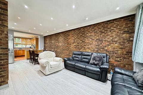 Methuen Road, Edgware, HA8