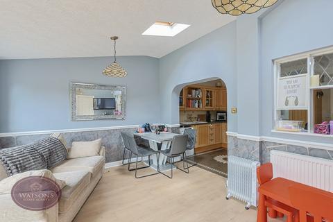 3 bedroom semi-detached house for sale, Alandene Avenue, Watnall, Nottingham, NG16