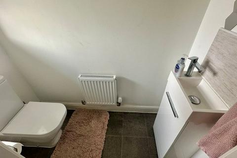 3 bedroom house to rent, Harper Close, Northwich, CW8