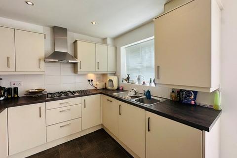 3 bedroom house to rent, Harper Close, Northwich, CW8