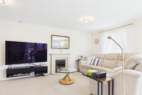 2 bedroom retirement property for sale, Lymington Road, Highcliffe, Christchurch, Dorset, BH23