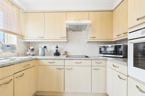 2 bedroom retirement property for sale, Lymington Road, Highcliffe, Christchurch, Dorset, BH23