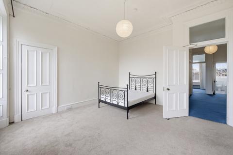 3 bedroom flat for sale, 26/6 (3F2) Eyre Crescent, Edinburgh, EH3