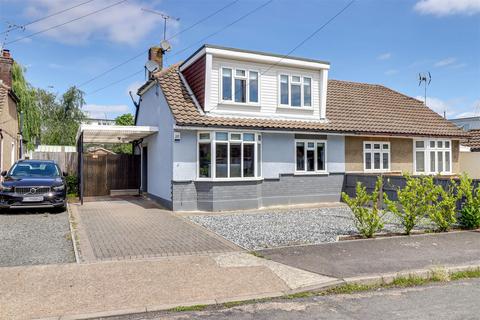 3 bedroom chalet for sale, Greenleas, Benfleet SS7