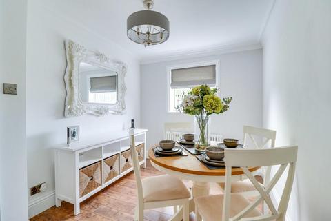 3 bedroom chalet for sale, Greenleas, Benfleet SS7