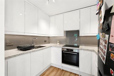 2 bedroom apartment for sale, Kiver Road, London, N19