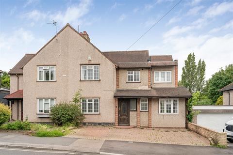 4 bedroom semi-detached house for sale, Loughton Way, Buckhurst Hill