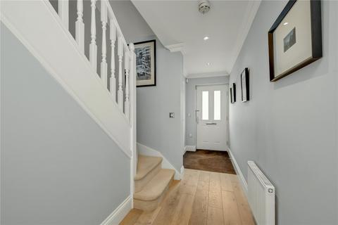 4 bedroom detached house to rent, Furnival Close, Virginia Water, Surrey, GU25